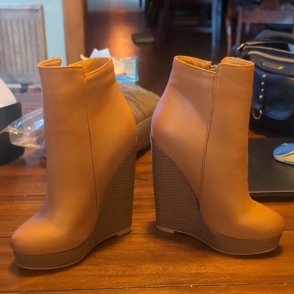 Tan Vegan Leather Wedge Booties Zip Vintage Platform Ankle Boots